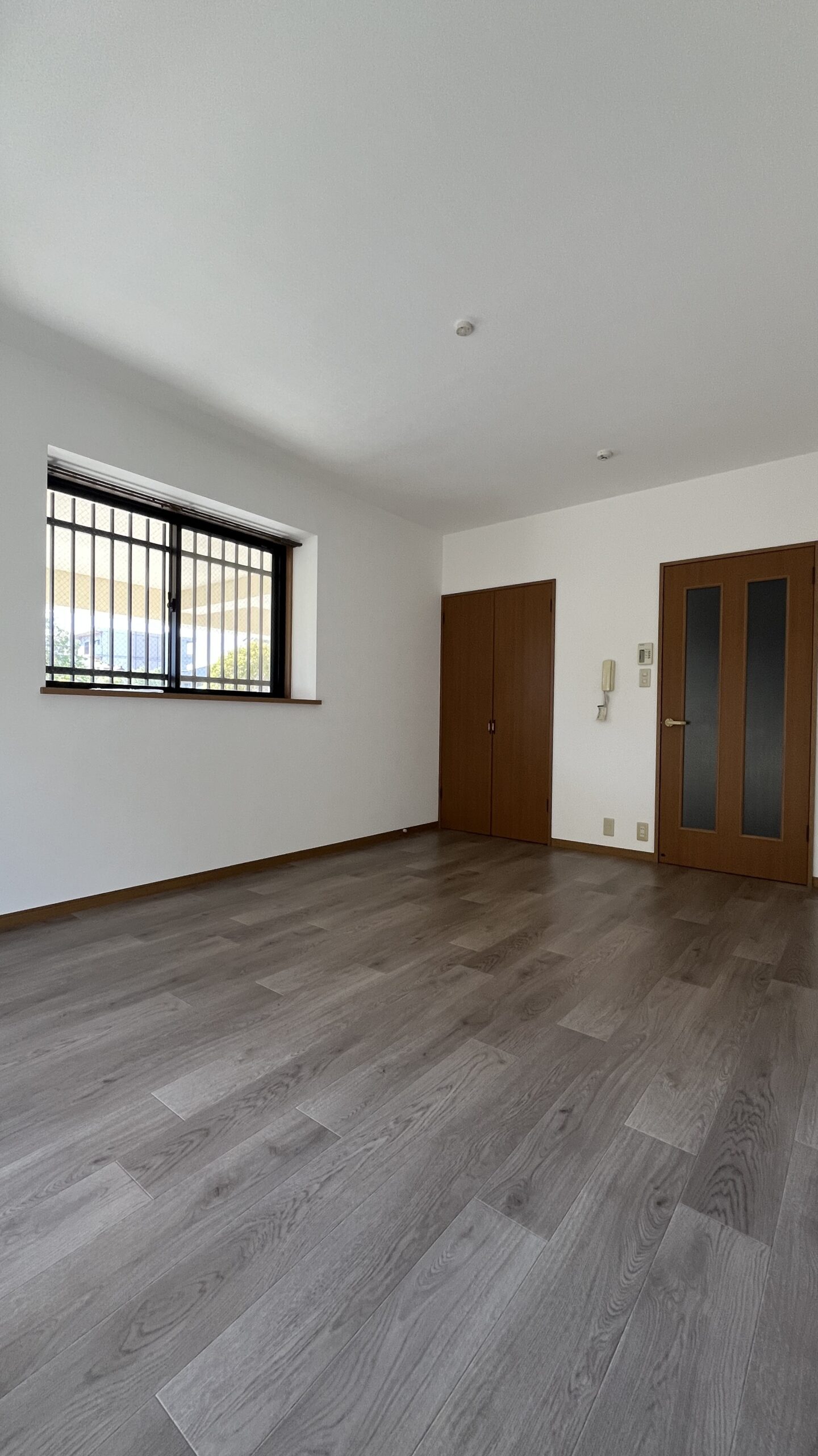 室内（出窓・収納部分）