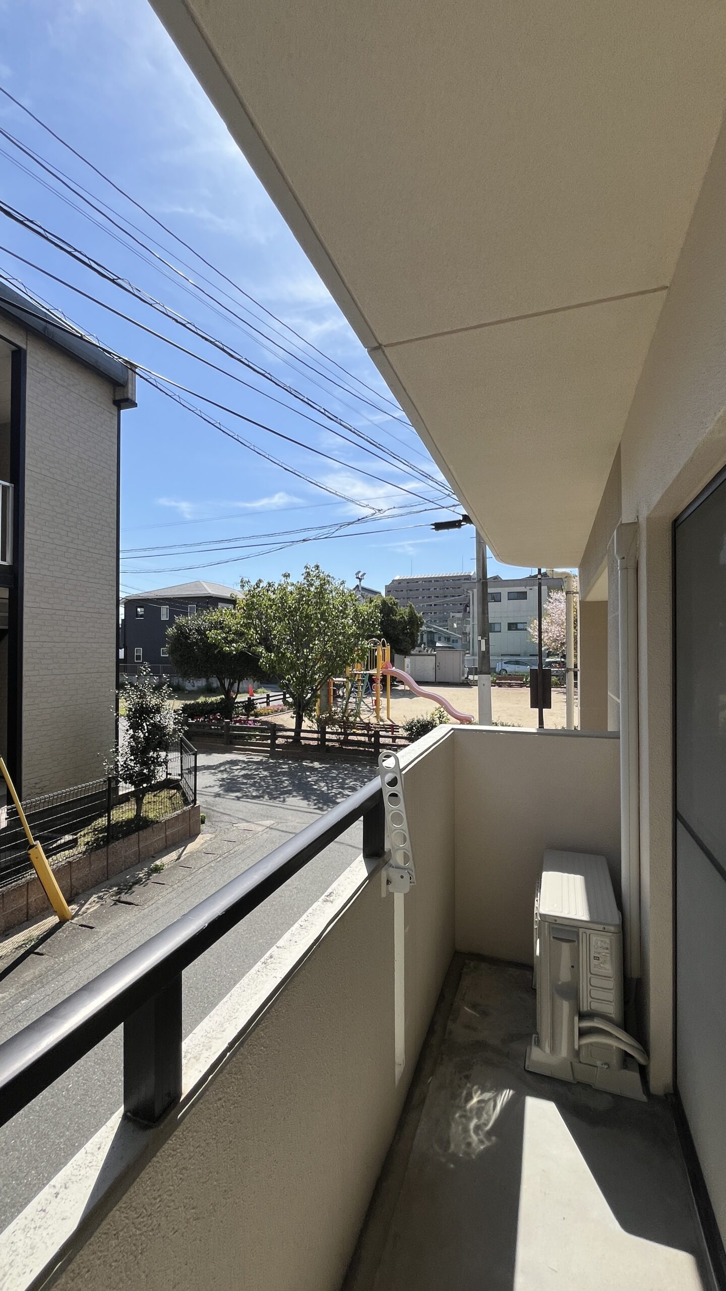 ベランダ（折り畳み式物干台あり）